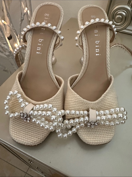 Gianni Bini Shoes - Gianni Bini Cream Pearl-Embellished Bow Heels